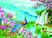 Павлин и журавль у озера под водопадом