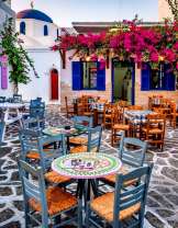 Кафе на улице Санторини